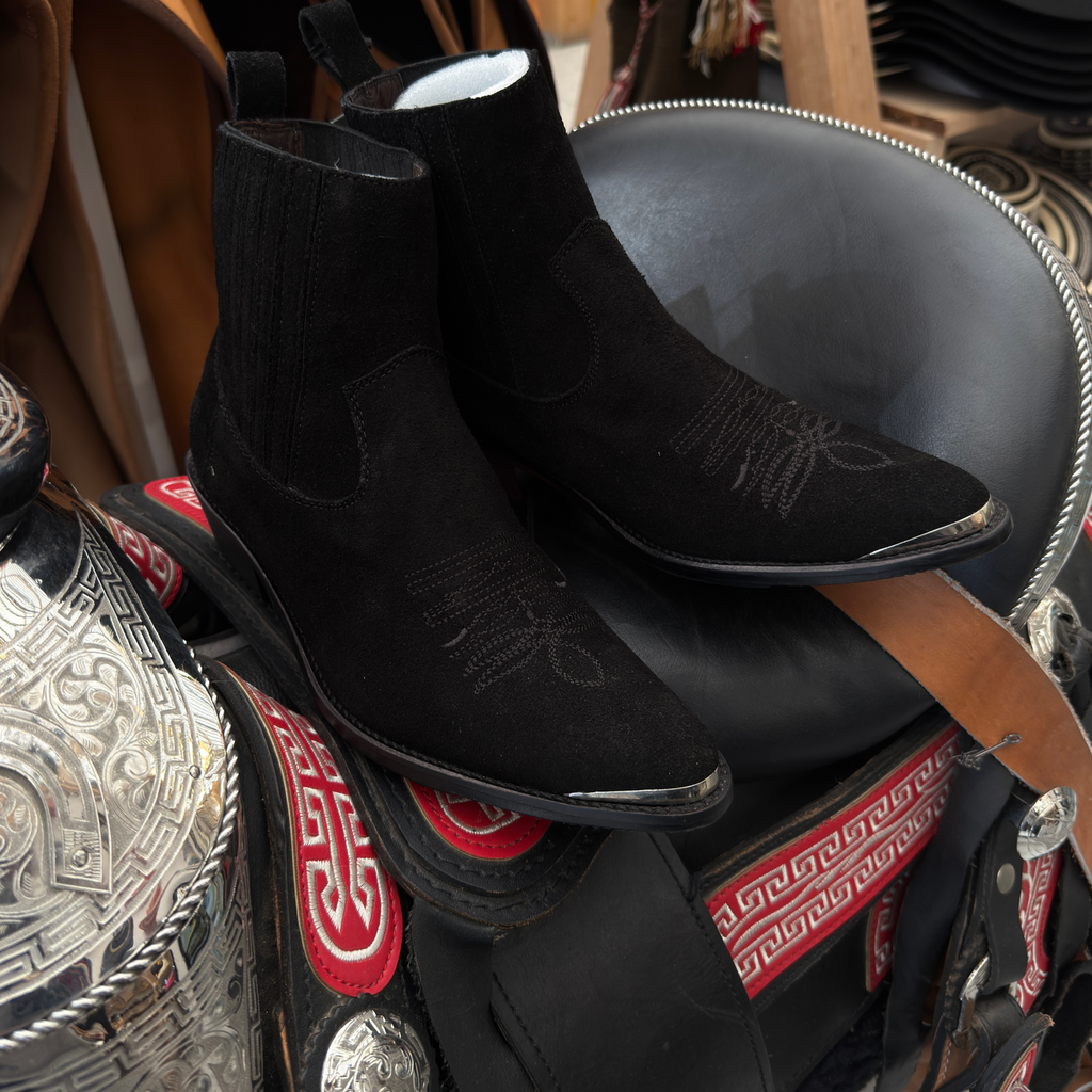 Botín Chelsie Gamuzado Negro