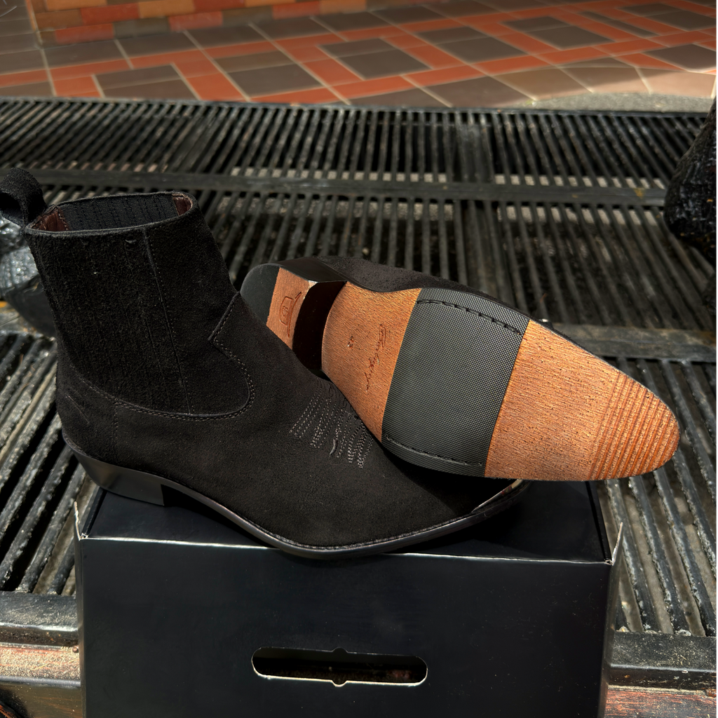 Botín Chelsie Gamuzado Negro